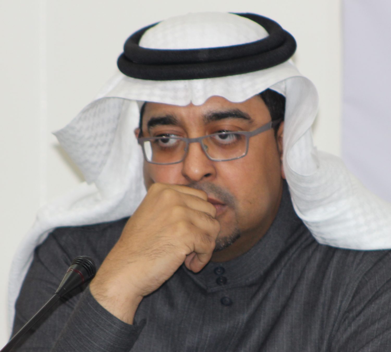 الأستاذ نضال حسين آل مسيري